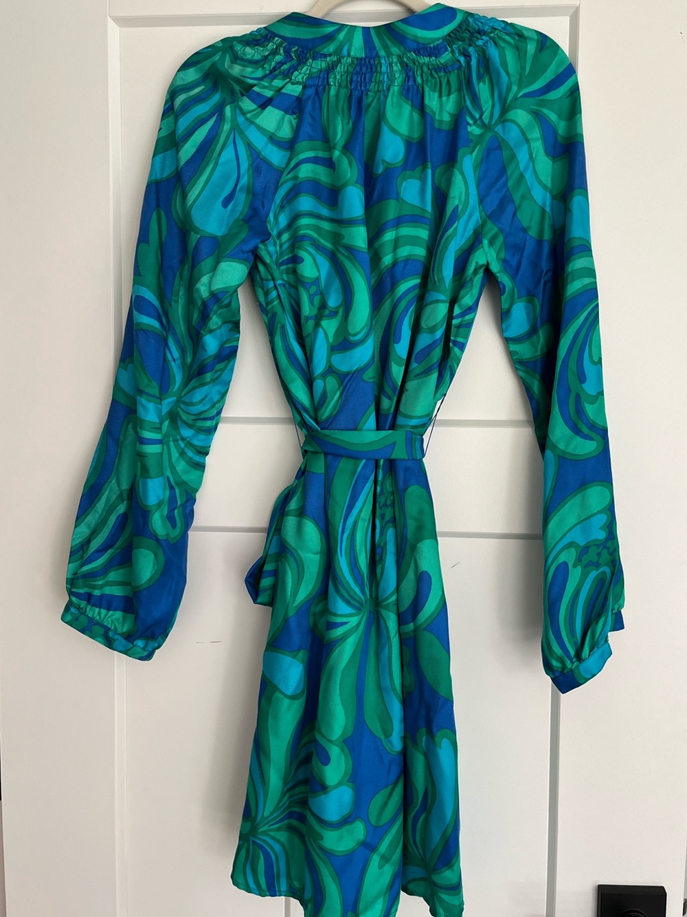 Lilly Pulitzer Blue & Green Long Sleeve Belted Mini Dress - Size 6 - NWOT - Picture 3 of 9